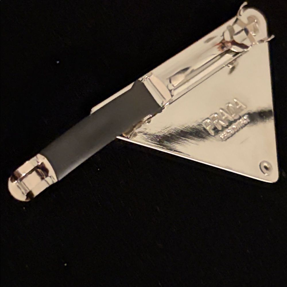 Vintage Prada 3” Black & Silver Metal Triangle Logo Hair Clip - Hair accessories - Picture 6 of 8